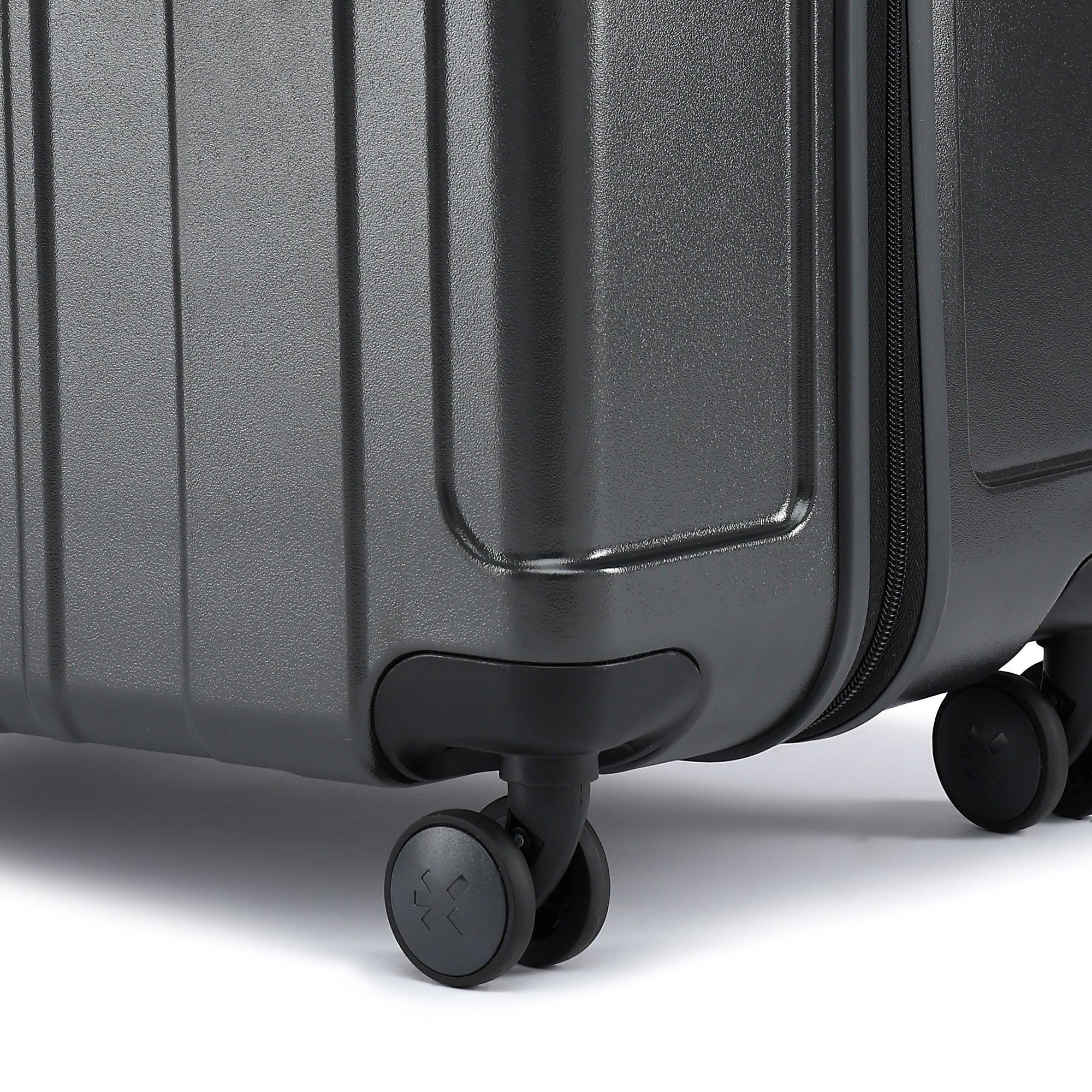 HRX by Hrithik Roshan Hard Body Set of 2 Luggage 8 Wheels - Force - Image 5