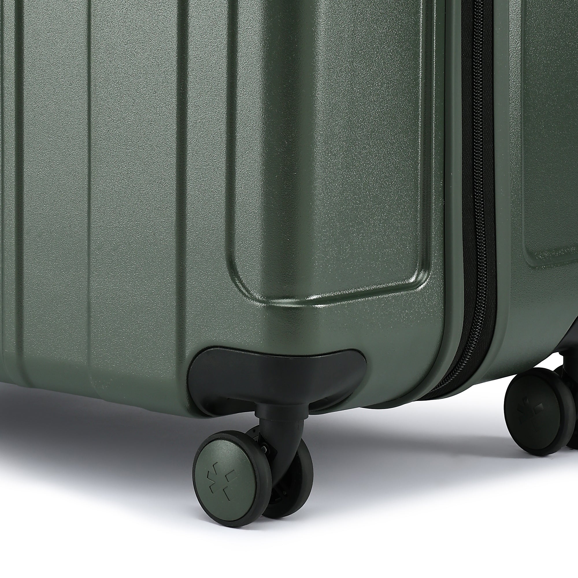 HRX by Hrithik Roshan Hard Body Set of 3 Luggage 8 Wheels - Force - Image 13