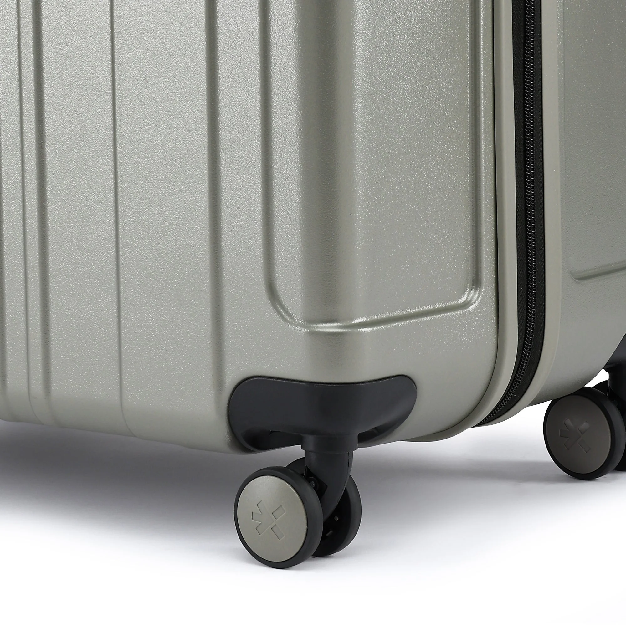 HRX by Hrithik Roshan Hard Body Set of 3 Luggage 8 Wheels - Force - Image 21