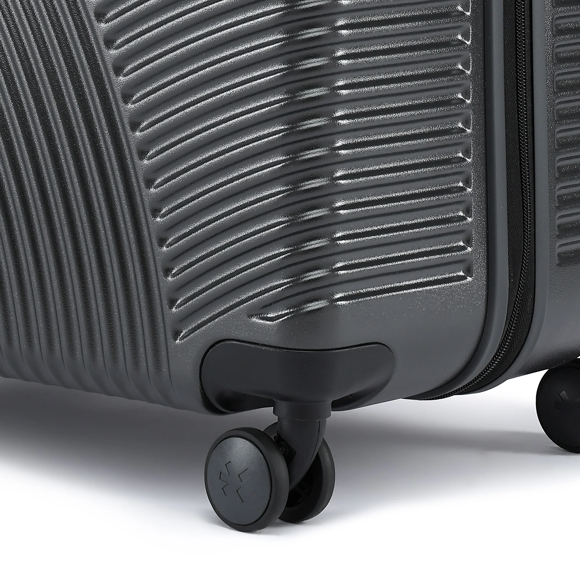 HRX by Hrithik Roshan Large Check-in Suitcase (75 cm) 8 Wheels - Glide - Image 82