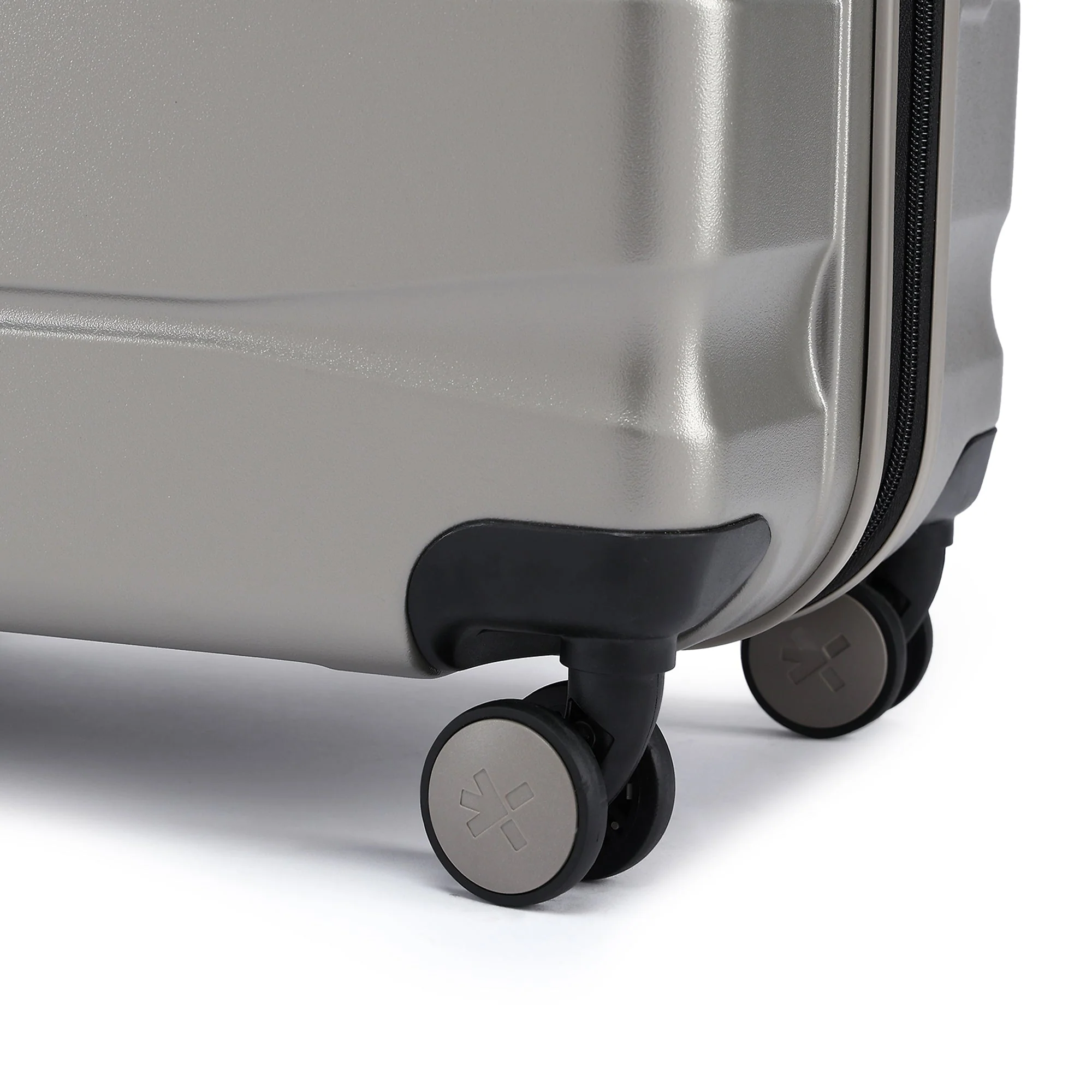 HRX by Hrithik Roshan Medium Check-in Suitcase (65 cm) 8 Wheels - Brute - Image 10