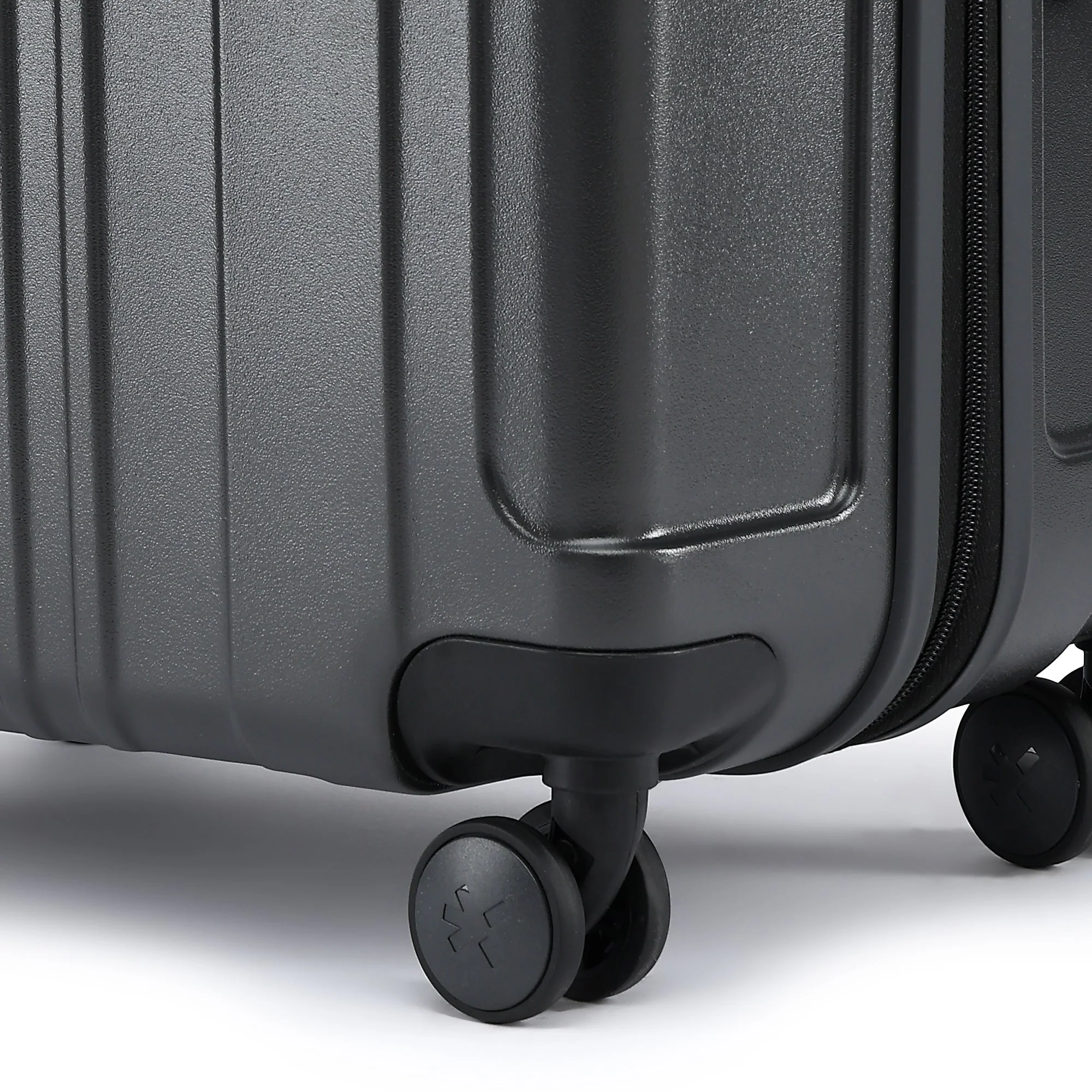 HRX by Hrithik Roshan Medium Check-in Suitcase (65 cm) 8 Wheels - Force - Image 9