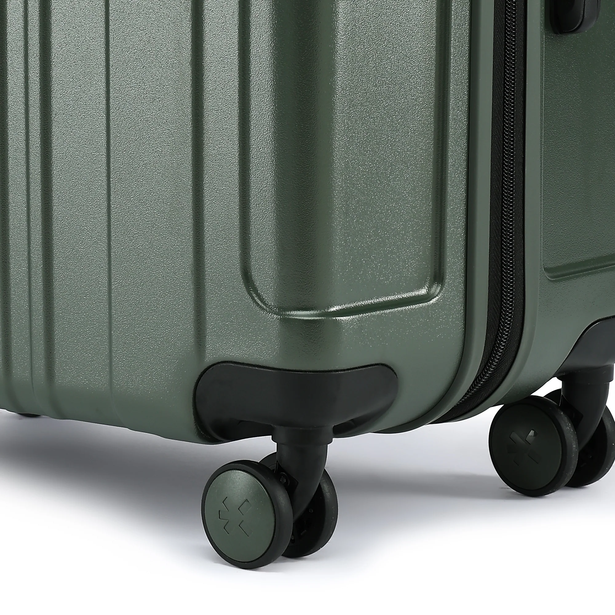 HRX by Hrithik Roshan Medium Check-in Suitcase (65 cm) 8 Wheels - Force - Image 96