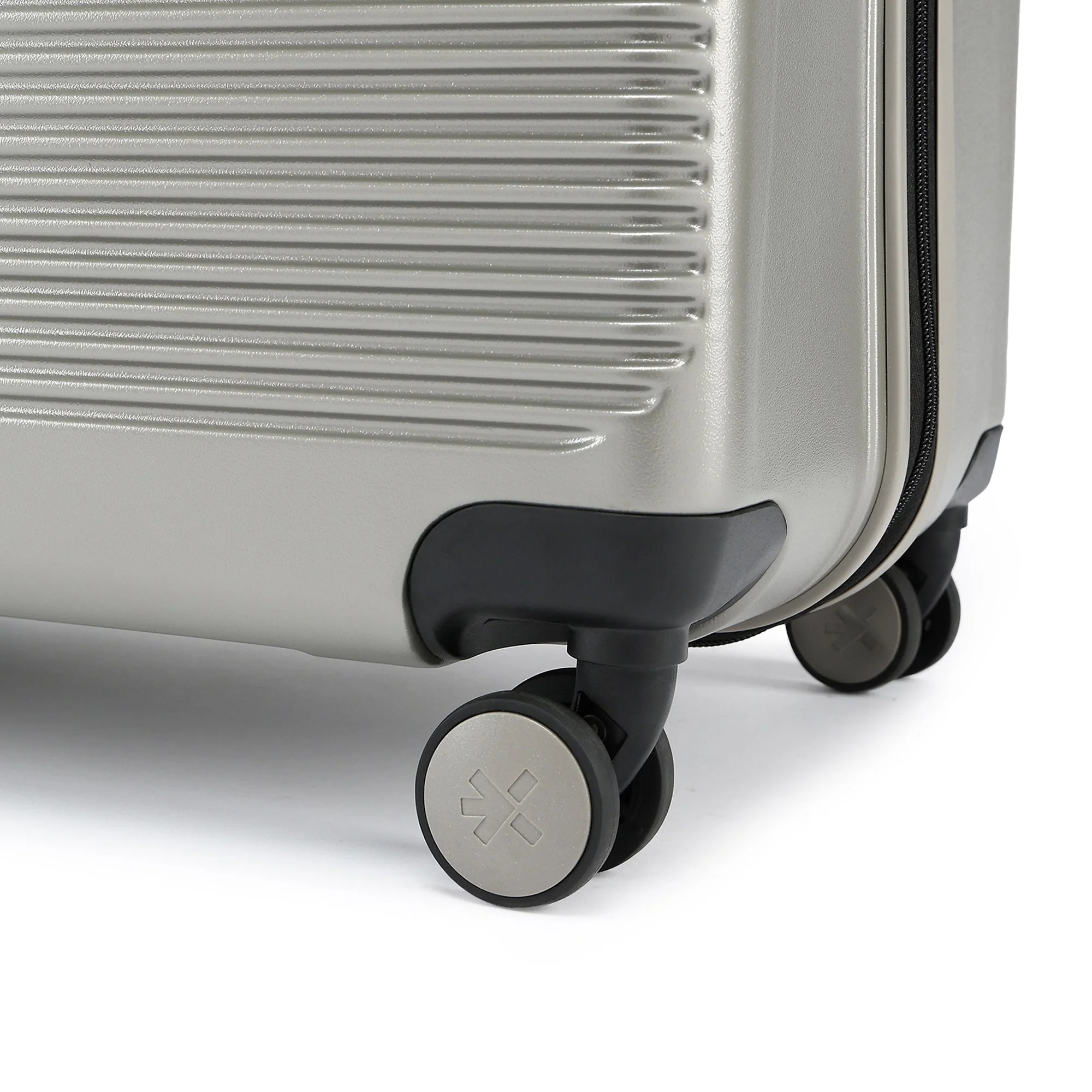 HRX by Hrithik Roshan Medium Check-in Suitcase (65 cm) 8 Wheels - Grit - Image 5
