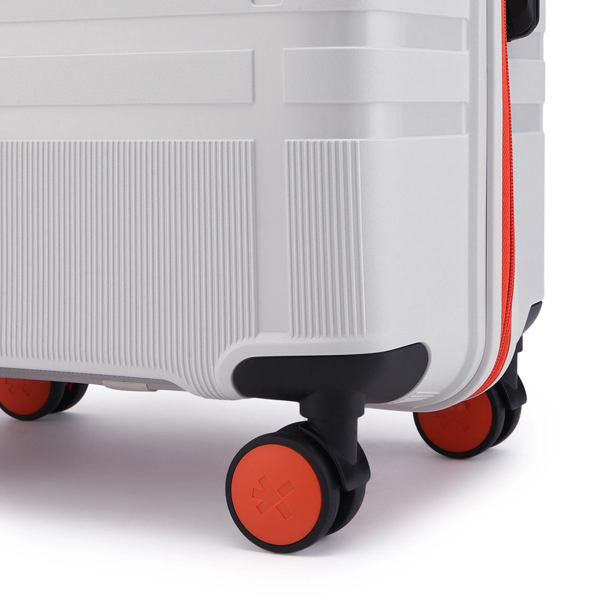 HRX by Hrithik Roshan Medium Check-in Suitcase (65 cm) 8 Wheels - Helium - Image 173