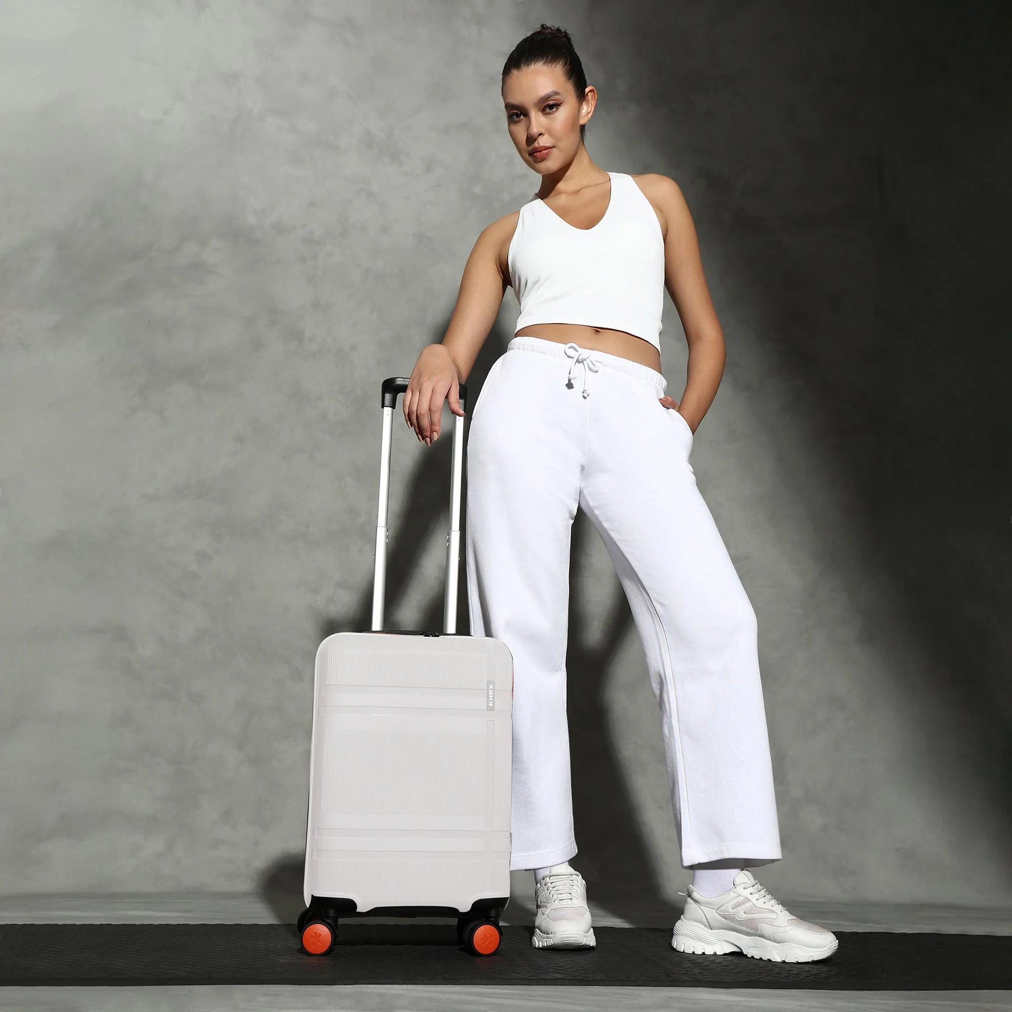 HRX by Hrithik Roshan Medium Check-in Suitcase (65 cm) 8 Wheels - Helium - Image 64