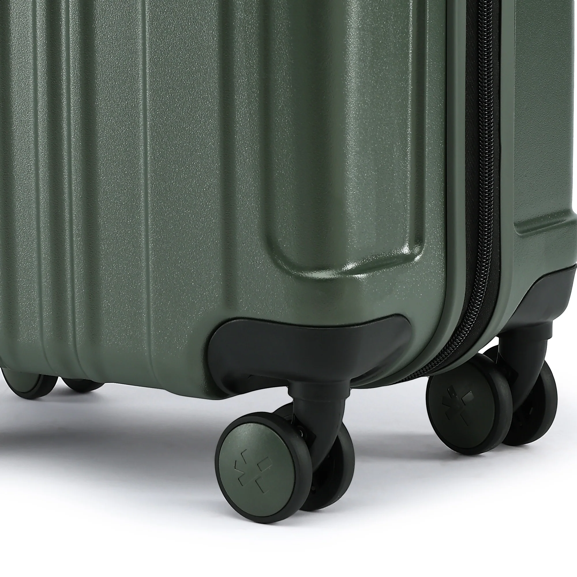 HRX by Hrithik Roshan Small Cabin Suitcase (56 cm) 8 Wheels - Force - Image 98