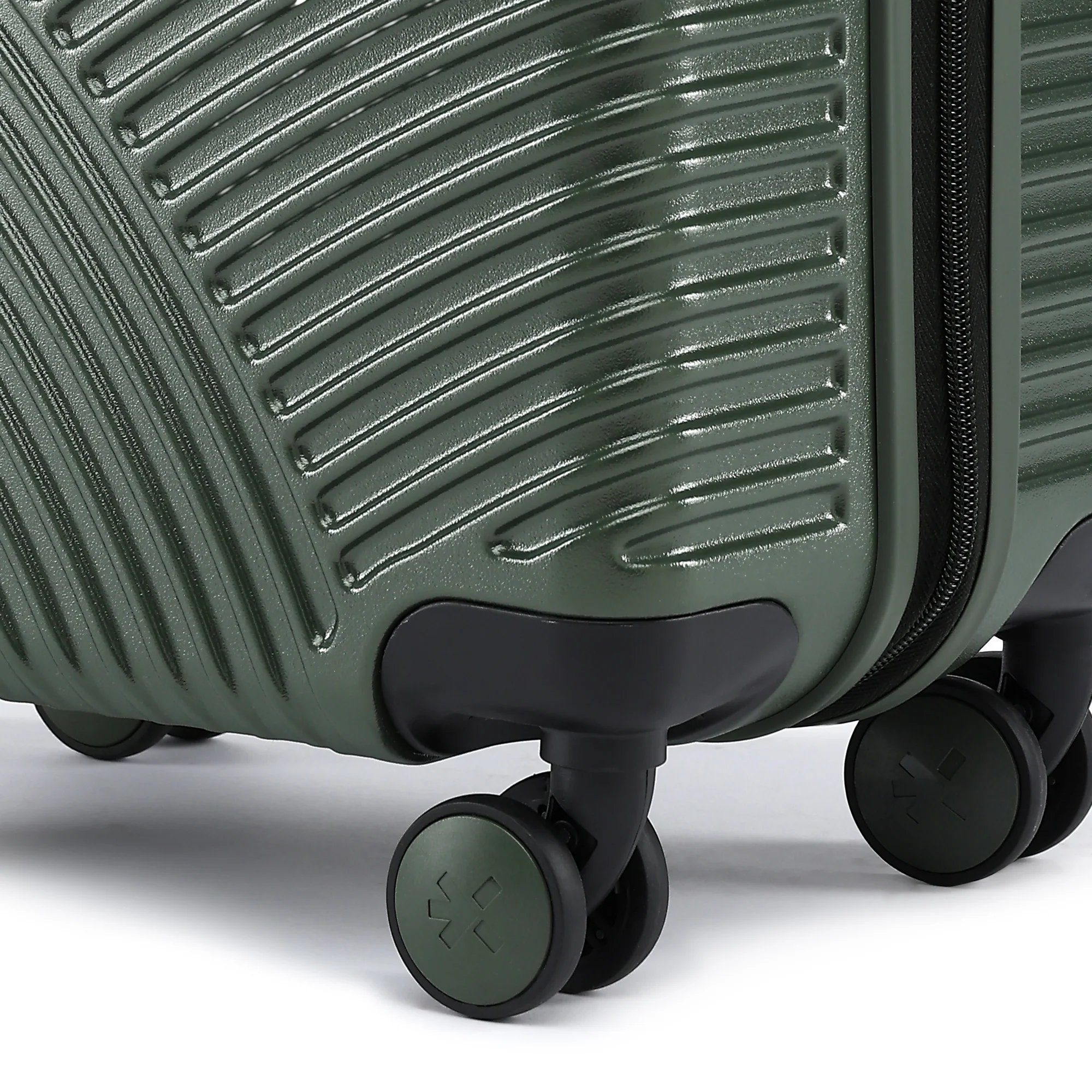 HRX by Hrithik Roshan Small Cabin Suitcase (56 cm) 8 Wheels - Glide - Image 96