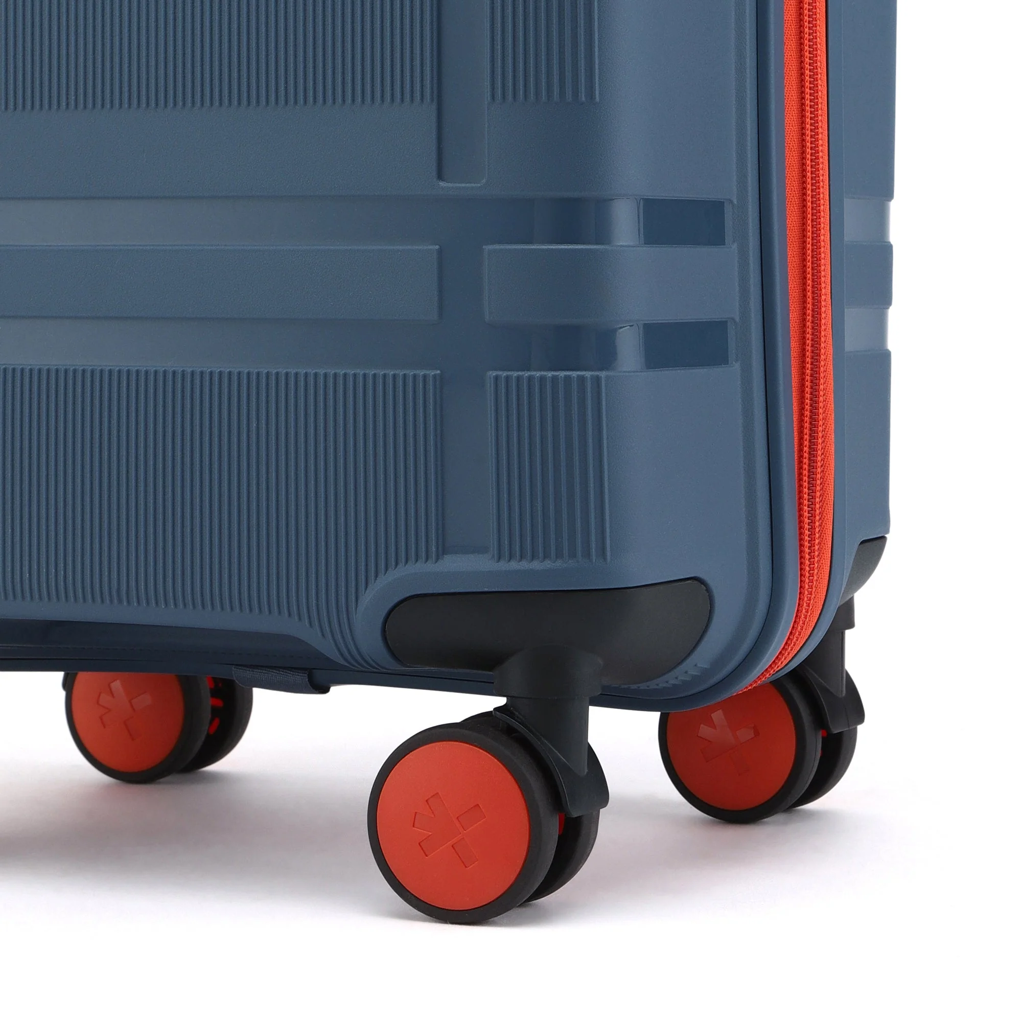 HRX Helium Small Cabin Suitcase (56 cm) 8 Wheels - by Hrithik Roshan - Image 101
