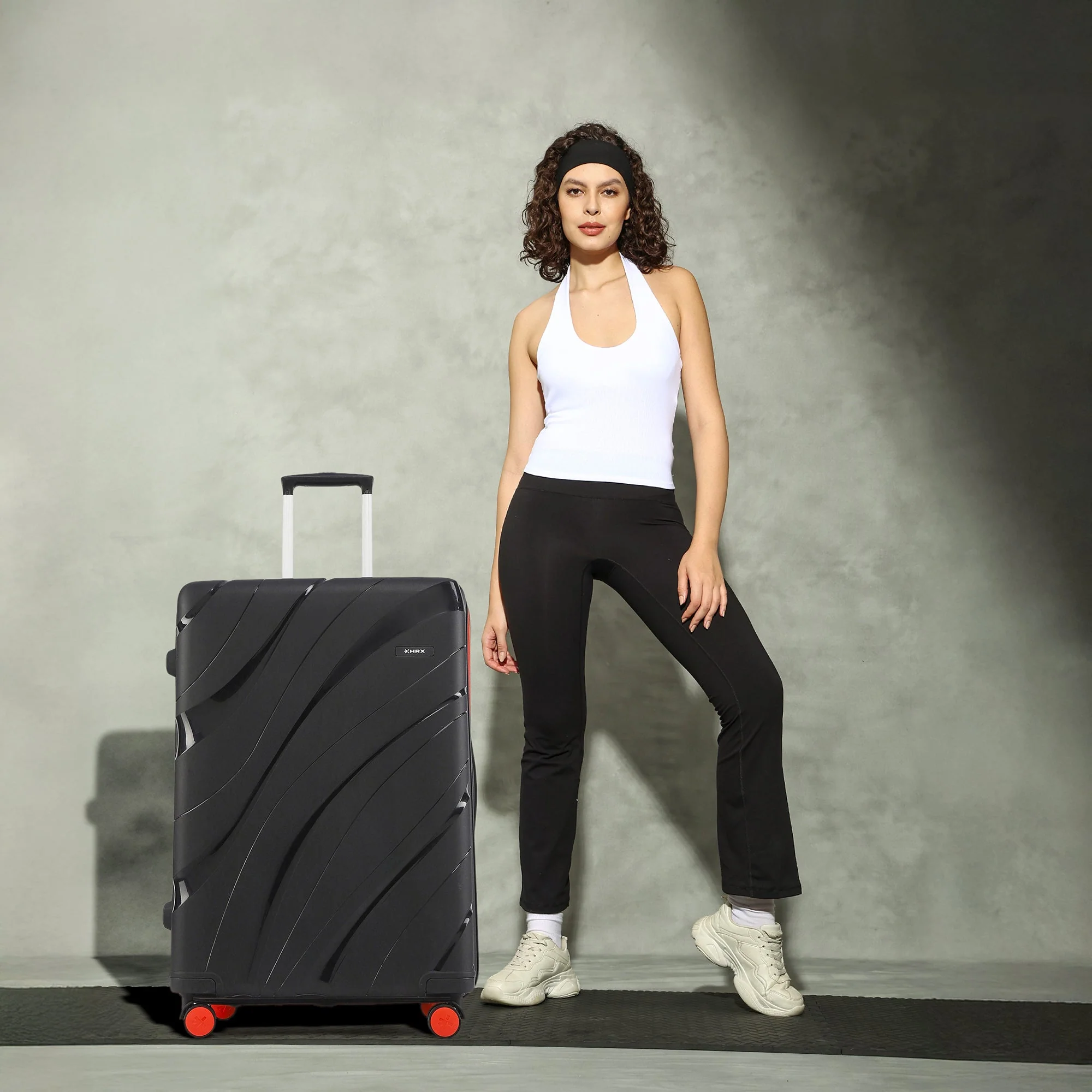 HRX by Hrithik Roshan Large Check-in Suitcase (75 cm) 8 Wheels - Madrid - Image 2